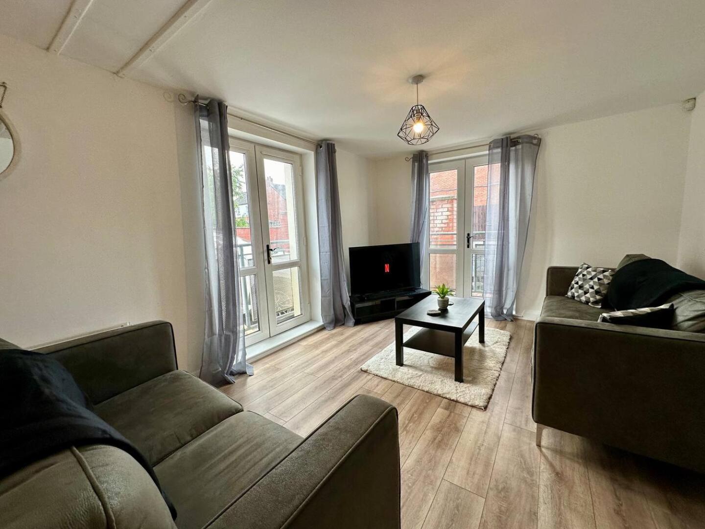 2Br City Side Apartment Belfast Exterior photo